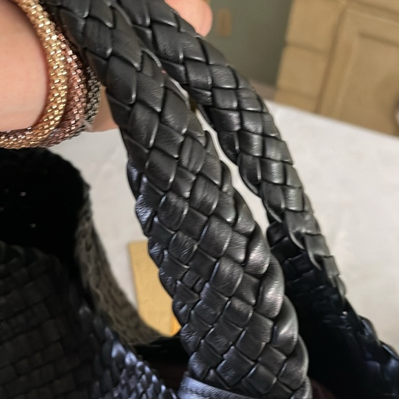 Falor 🔥Woven Italian Soft Genuine Leather Shoulder Tote, Black - Picture 3 of 9